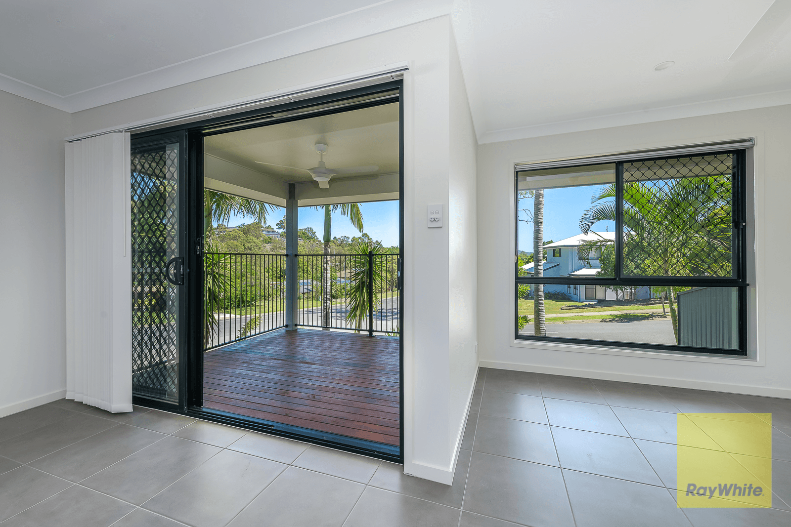 2/1 Mayjohn Avenue, CARRARA, QLD 4211