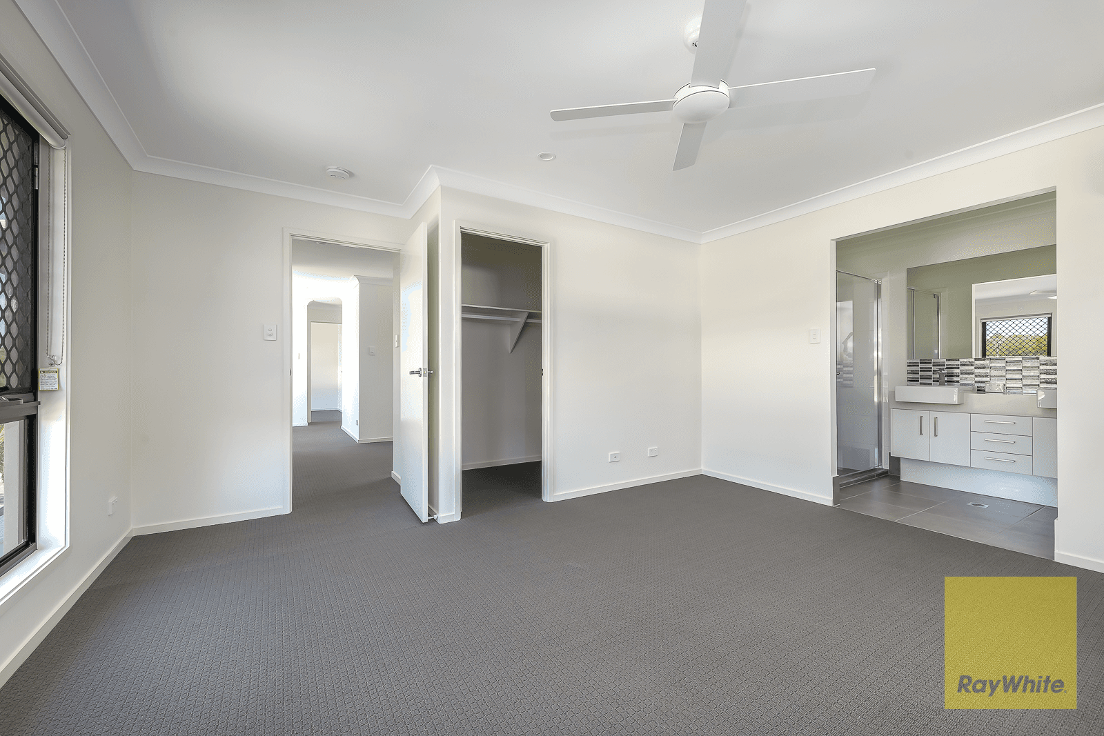 2/1 Mayjohn Avenue, CARRARA, QLD 4211