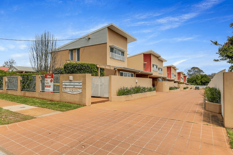 6/19b Gladstone Street, NEWTOWN, QLD 4350