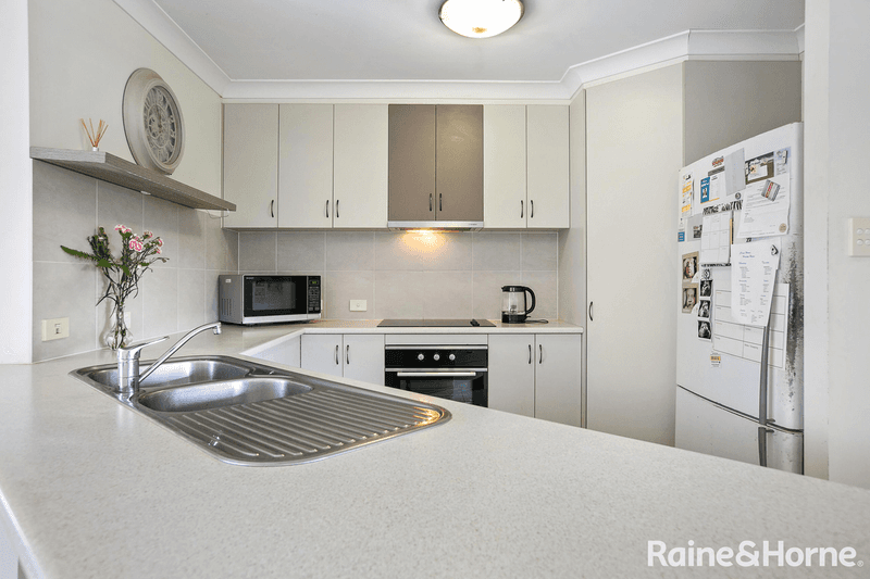 2 Dianella Court, COOROY, QLD 4563