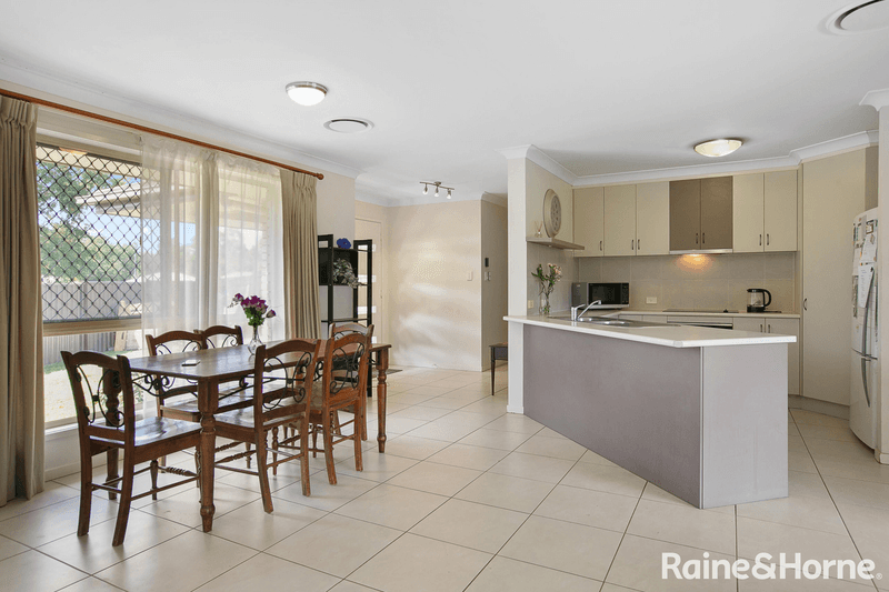 2 Dianella Court, COOROY, QLD 4563