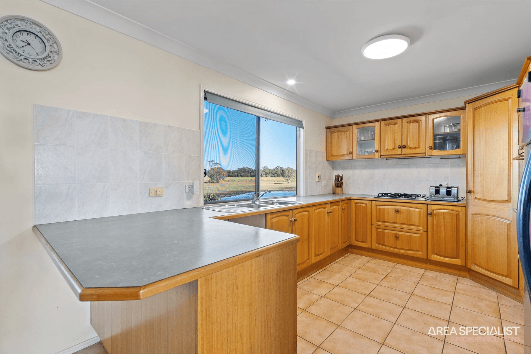 33 Esplanade, Jacobs Well, QLD 4208