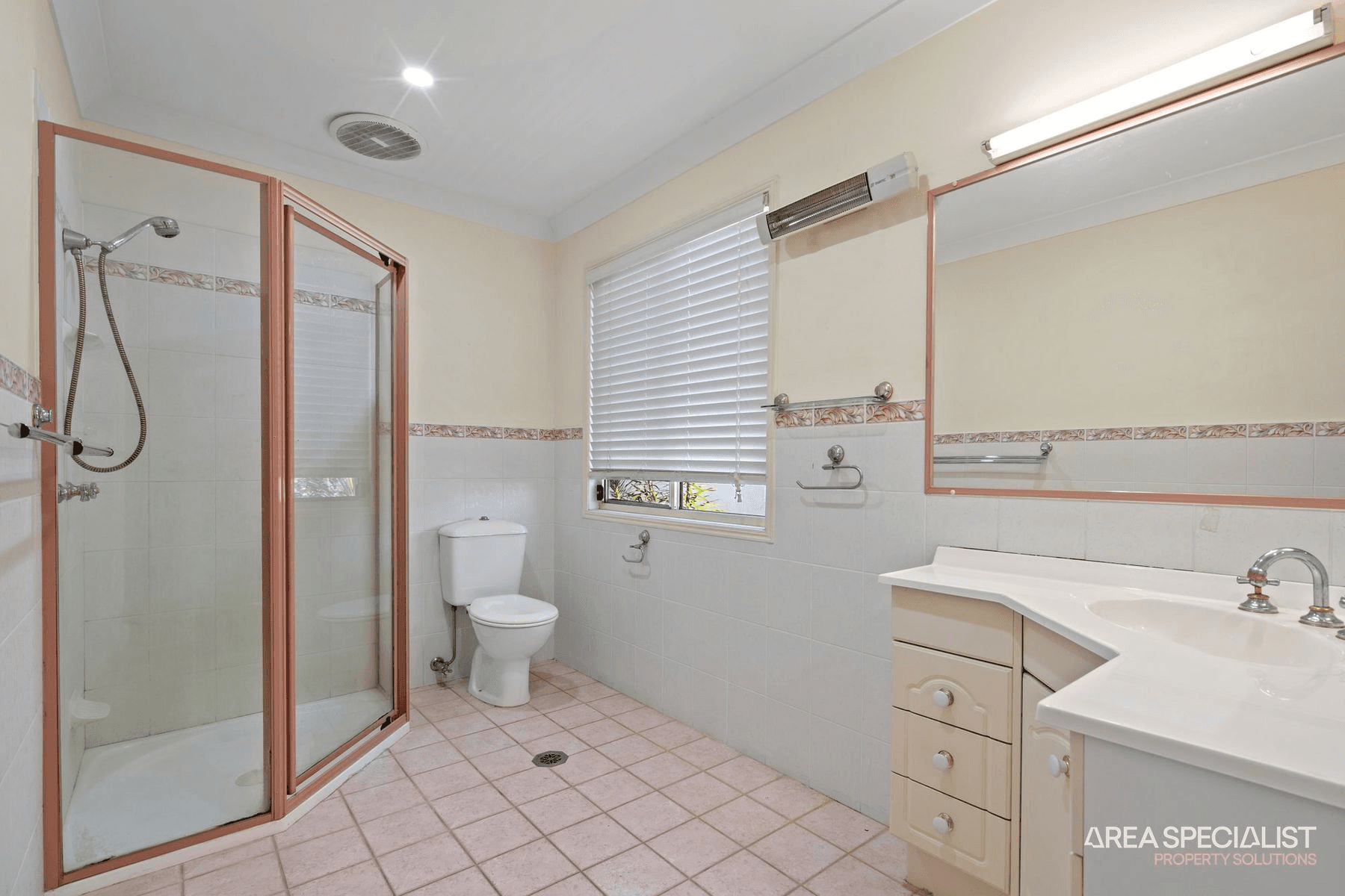 33 Esplanade, Jacobs Well, QLD 4208