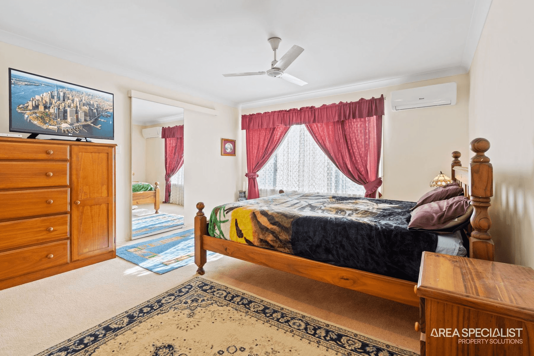 33 Esplanade, Jacobs Well, QLD 4208