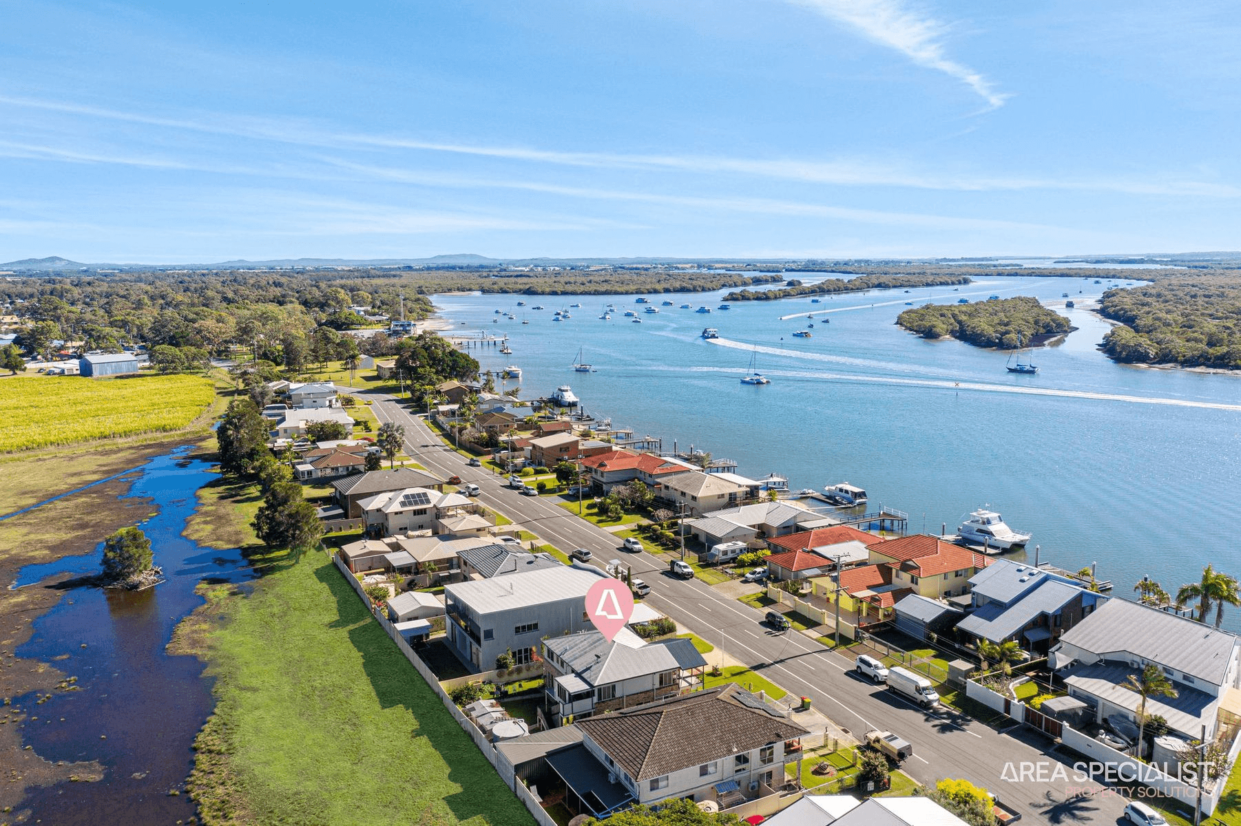 33 Esplanade, Jacobs Well, QLD 4208