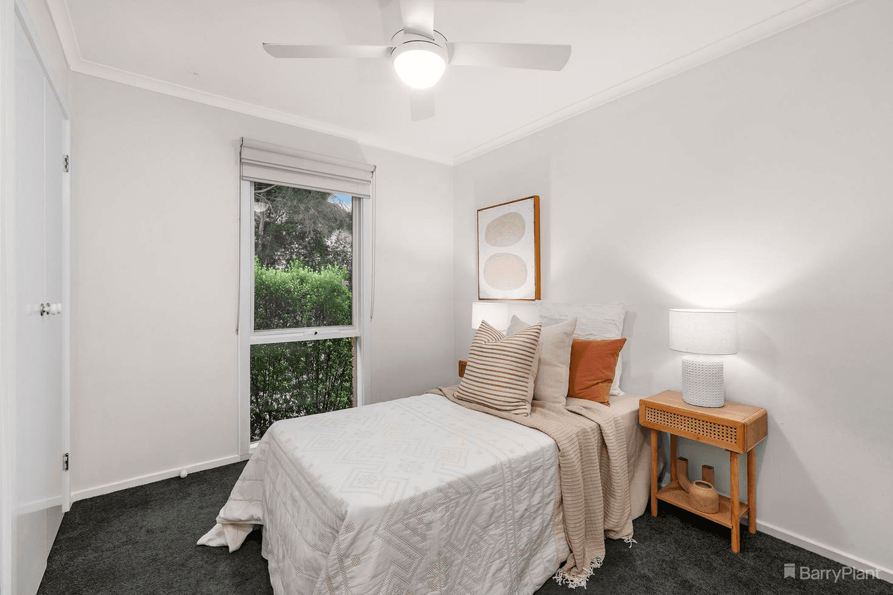 2/9 Paton Street, MONTMORENCY, VIC 3094