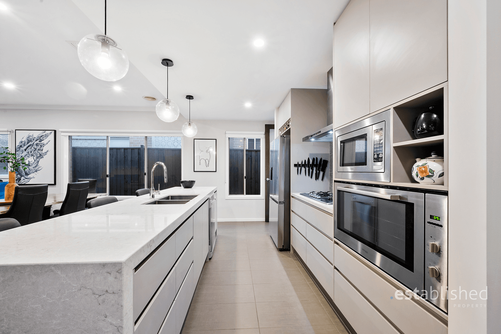 31 Liverpool Street, POINT COOK, VIC 3030