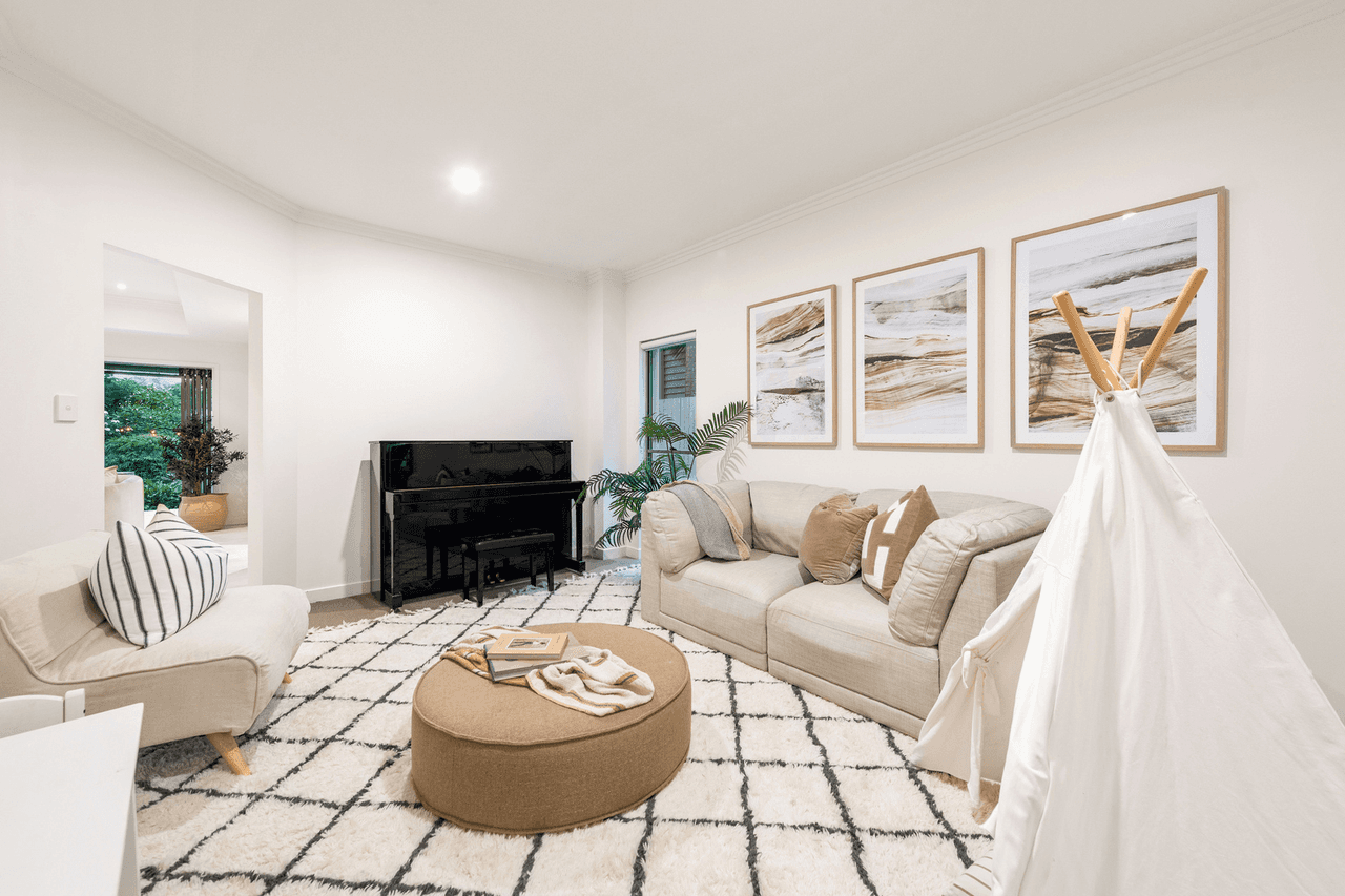 57 Sirius Street, Coorparoo, QLD 4151
