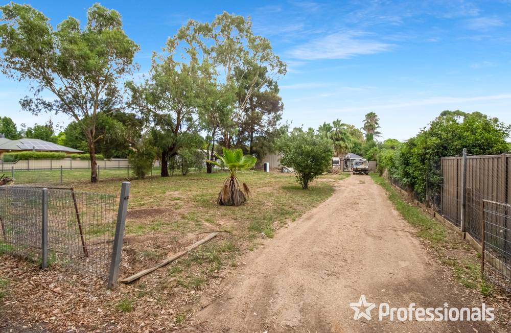 29 Graham Street, Lake Albert, NSW 2650