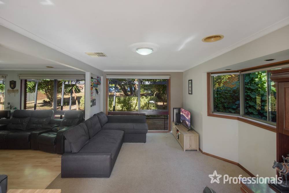 29 Graham Street, Lake Albert, NSW 2650