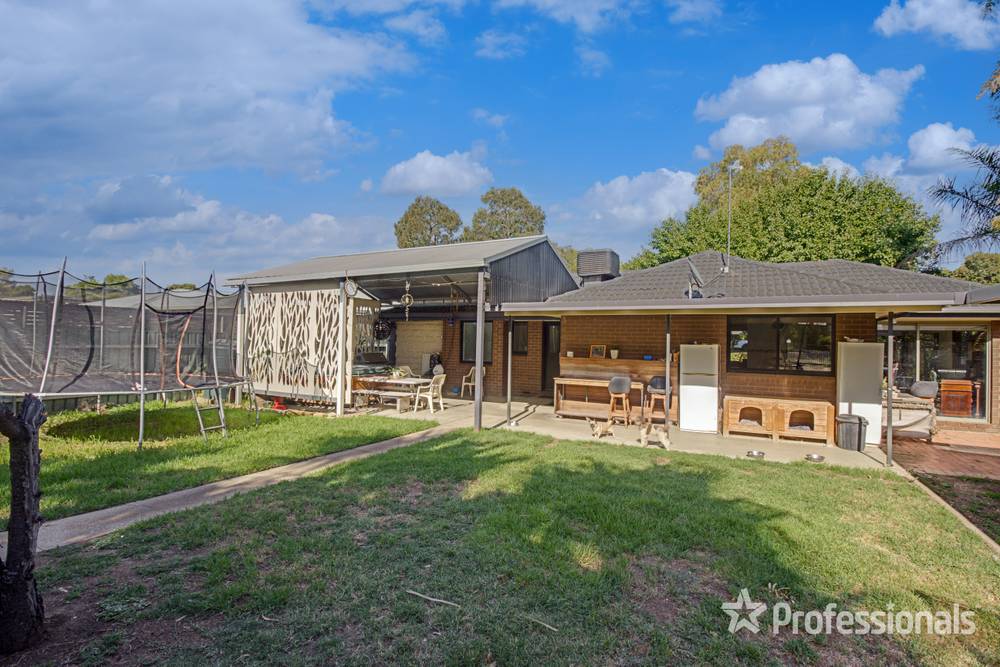 29 Graham Street, Lake Albert, NSW 2650