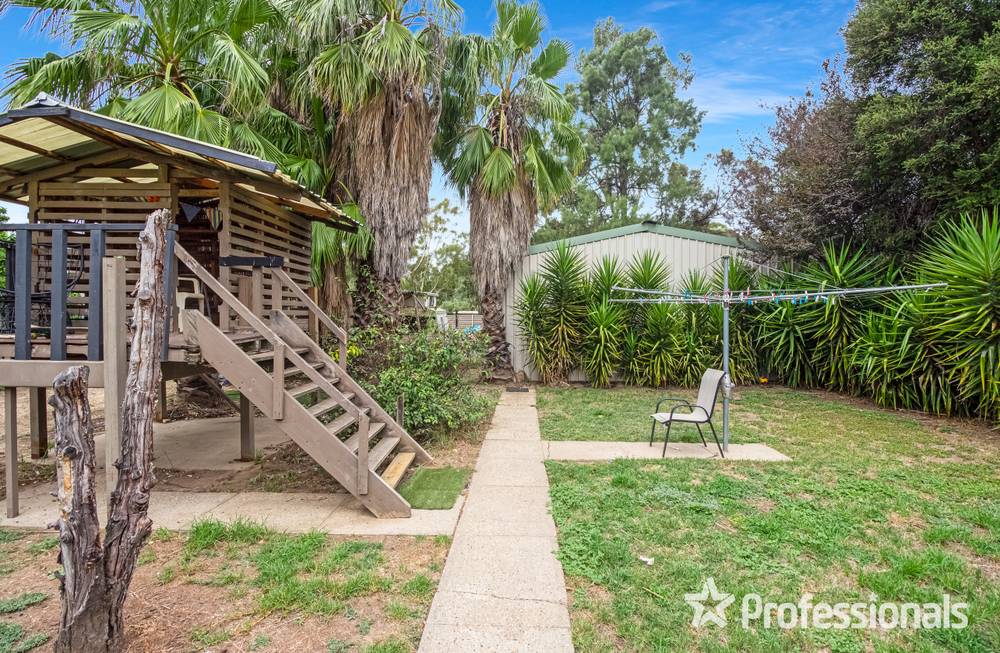 29 Graham Street, Lake Albert, NSW 2650