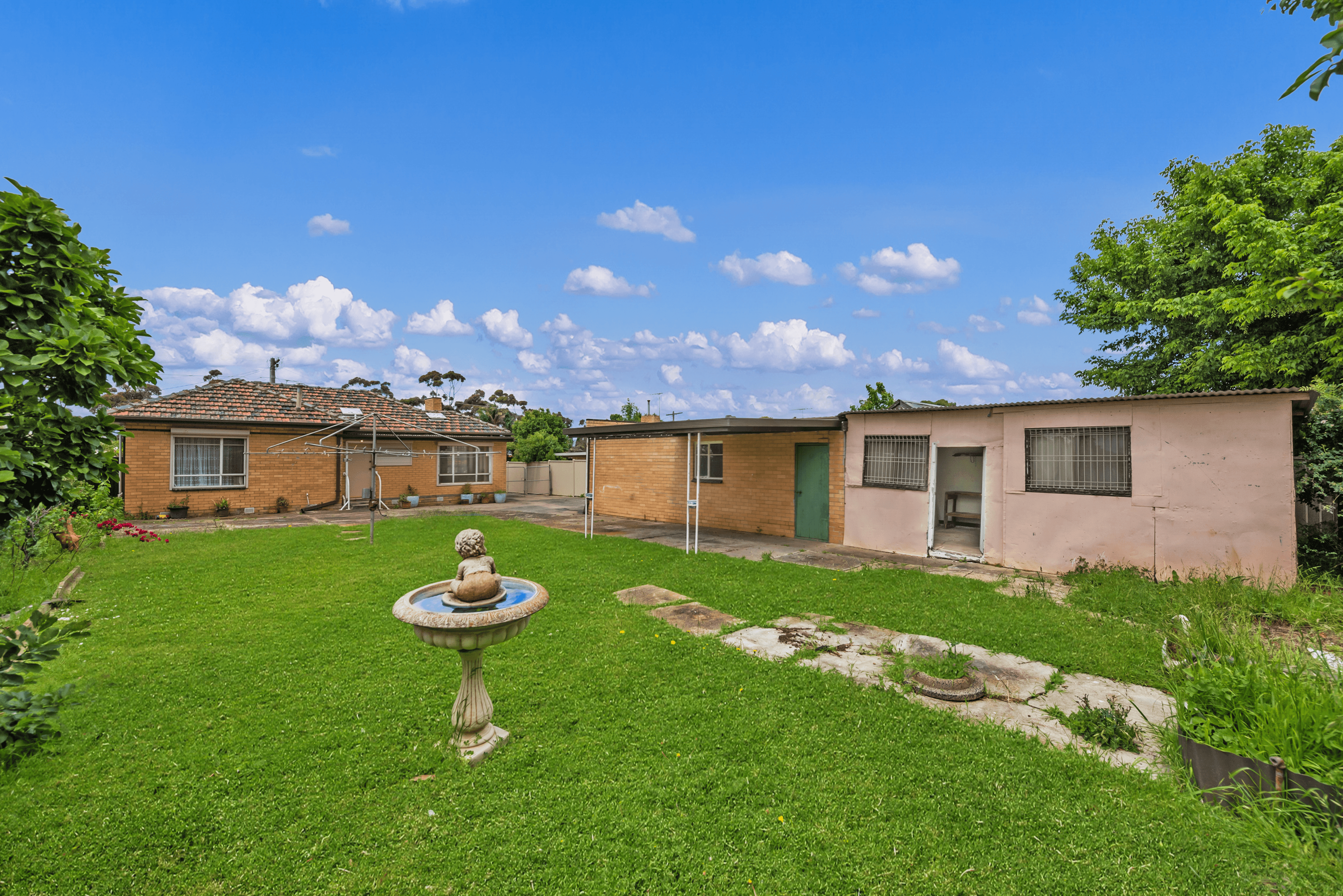 11 Stoke Street, DEER PARK, VIC 3023