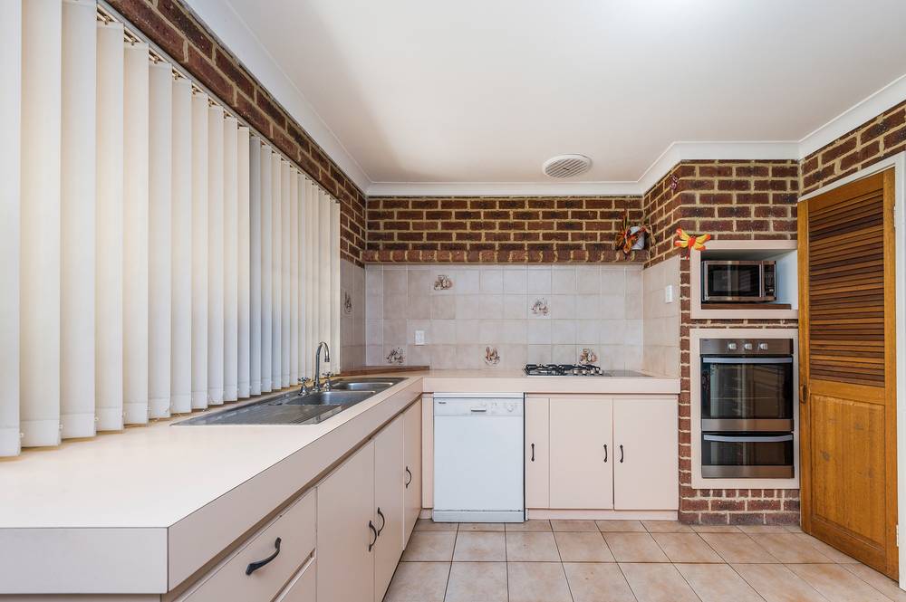 7 Sandpiper Close, BALLAJURA, WA 6066