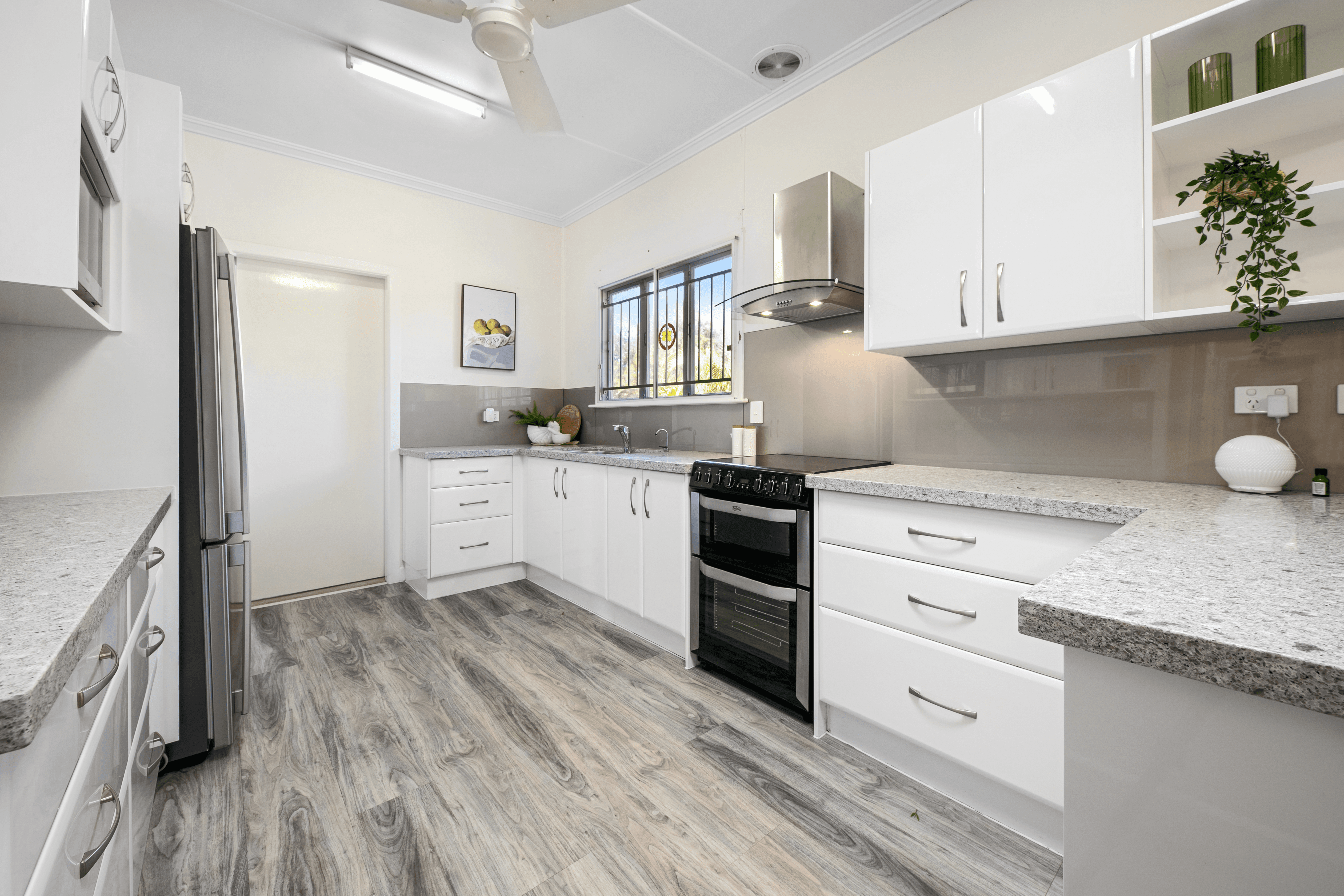 12 Aragon Street, INDOOROOPILLY, QLD 4068