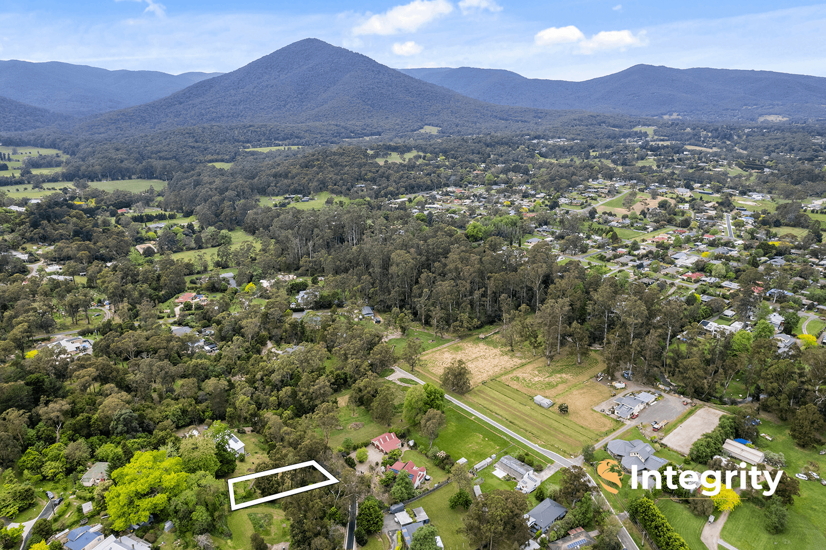 19 Benton Road, Healesville, VIC 3777