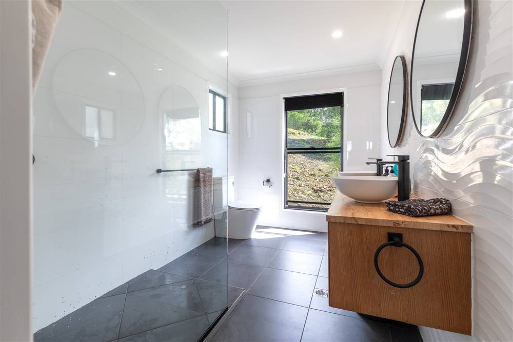 24 Fitzroy Crescent, AGNES WATER, QLD 4677