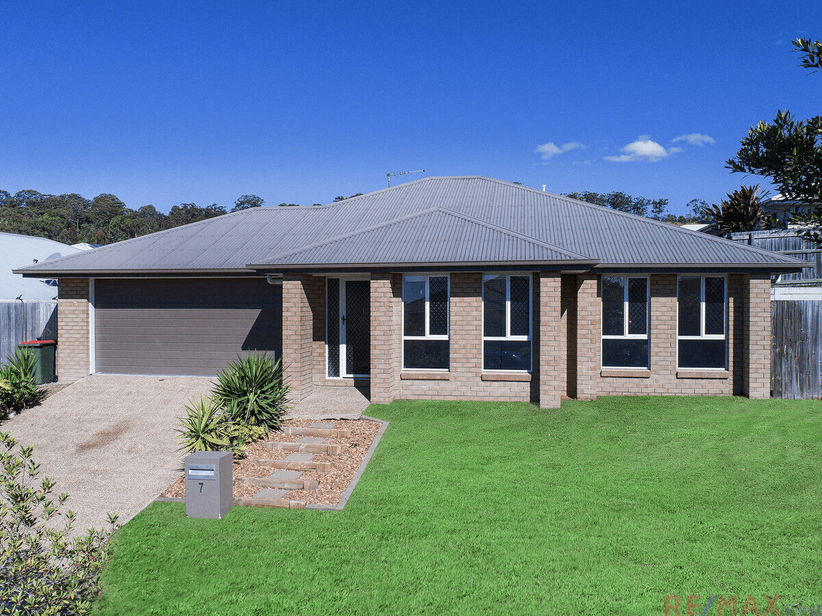 7 Waterstone Court, Little Mountain, QLD 4551