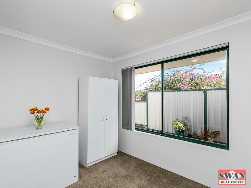 4 Sumreal Cl, Swan View, WA 6056