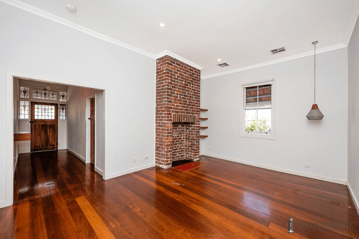 4 McLaren Street, South Fremantle, WA 6162