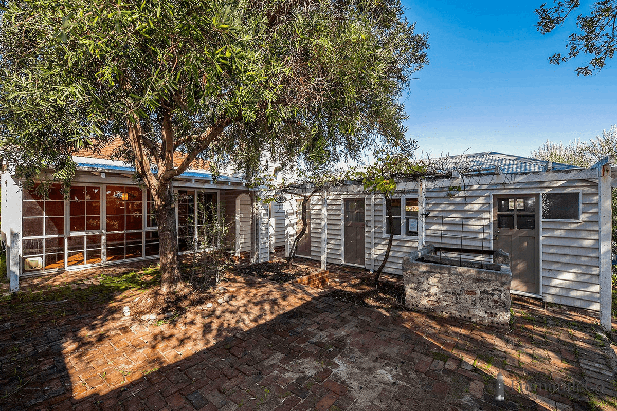 4 McLaren Street, South Fremantle, WA 6162