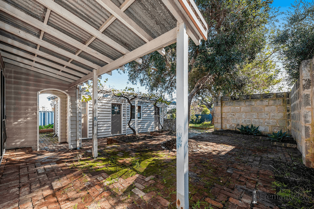 4 McLaren Street, South Fremantle, WA 6162