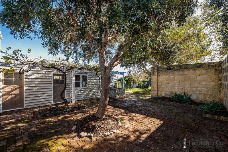 4 McLaren Street, South Fremantle, WA 6162