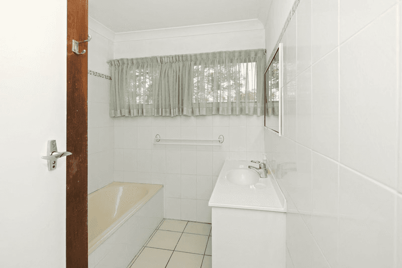 16 VALANTINE ROAD, BIRKDALE, QLD 4159