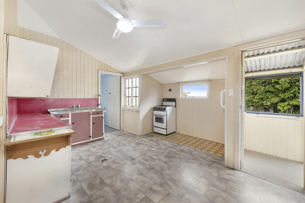12 Agnes Street, BUNDABERG NORTH, QLD 4670