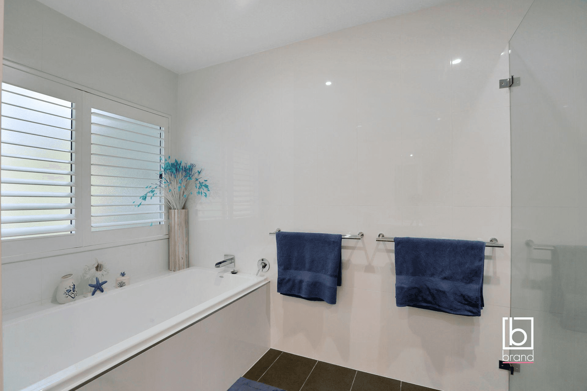 207 Freemans Drive, MORISSET, NSW 2264