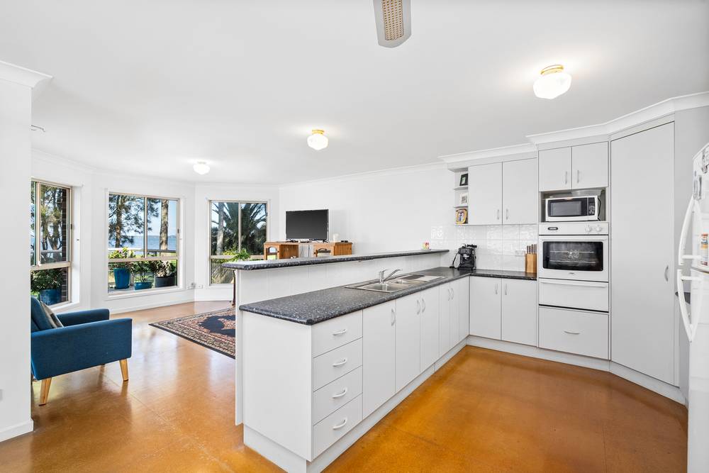 375 Lakedge Avenue, Berkeley Vale, NSW 2261