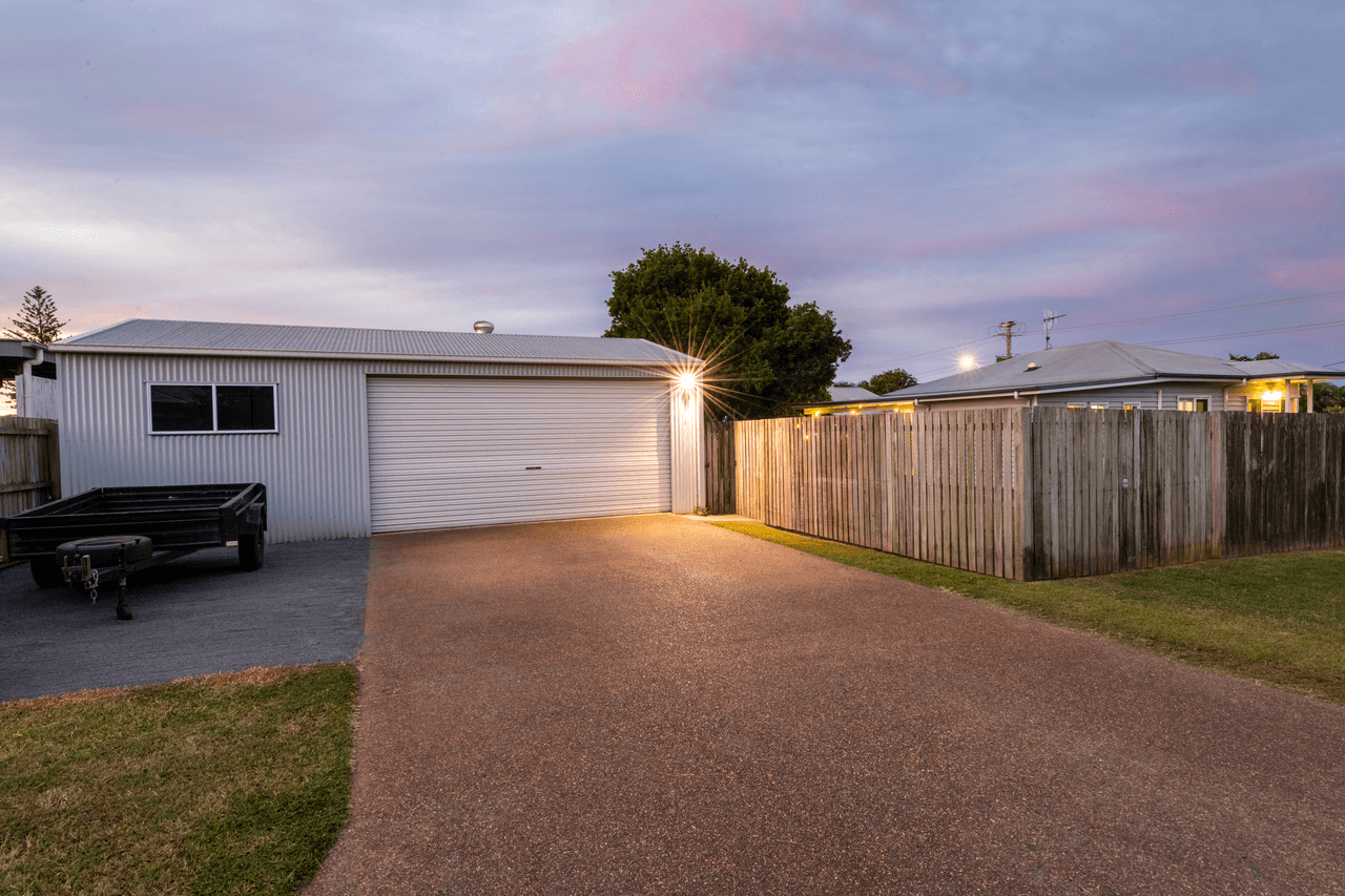 111 Branyan Street, SVENSSON HEIGHTS, QLD 4670