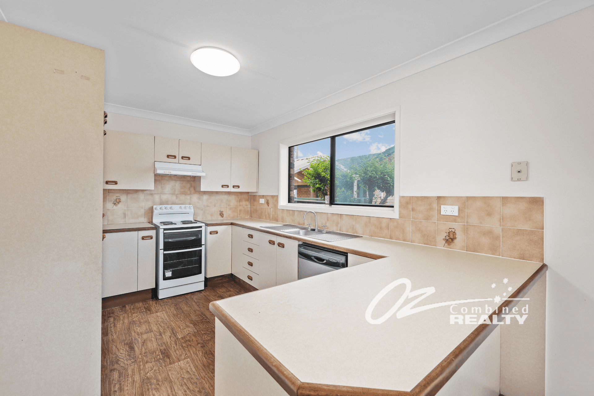 4 June Avenue, Basin View, NSW 2540