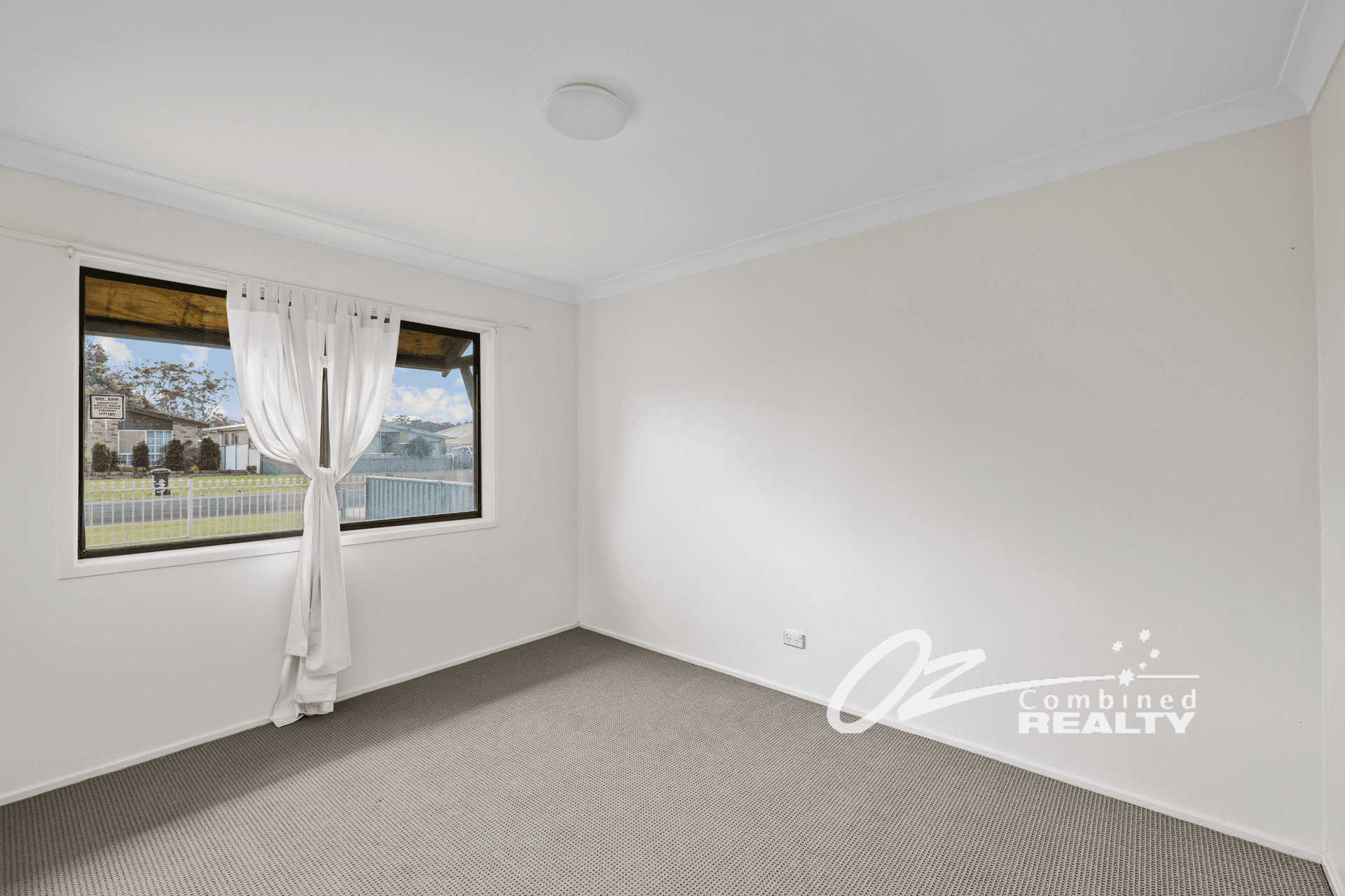 4 June Avenue, Basin View, NSW 2540