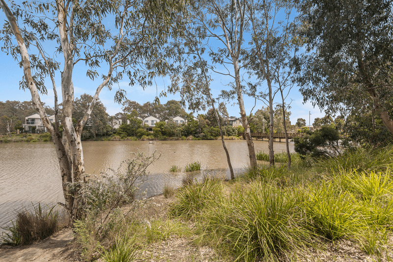 4 Poets Court, MERNDA, VIC 3754