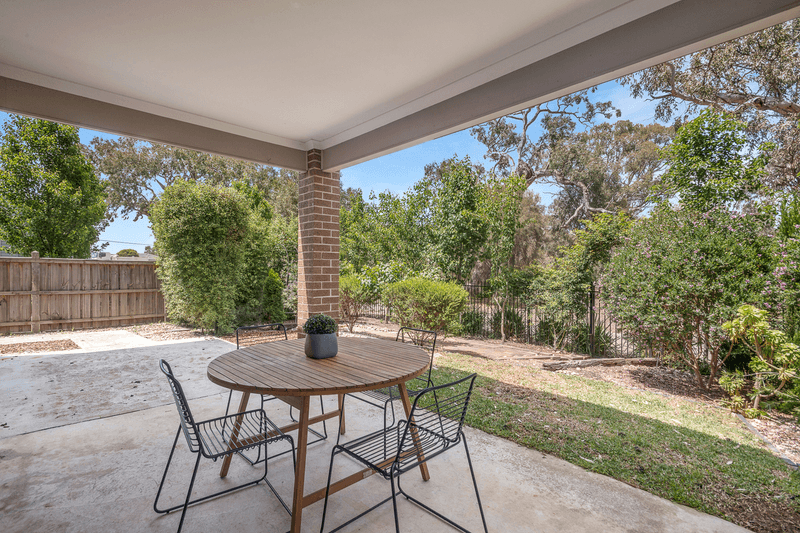 4 Poets Court, MERNDA, VIC 3754