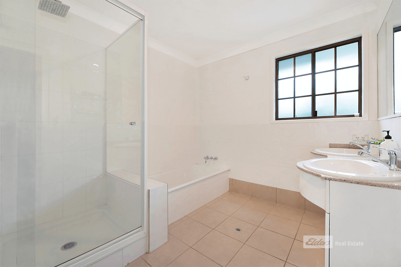 18 Selleck Cl, MCDOWALL, QLD 4053