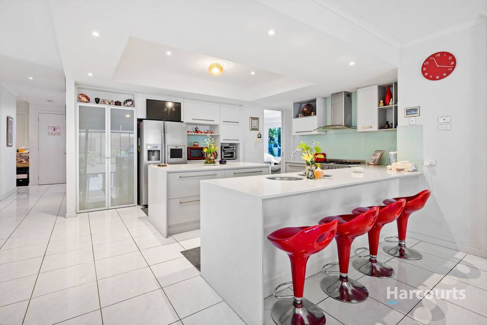9 Birchgrove Way, Taylors Hill, VIC 3037