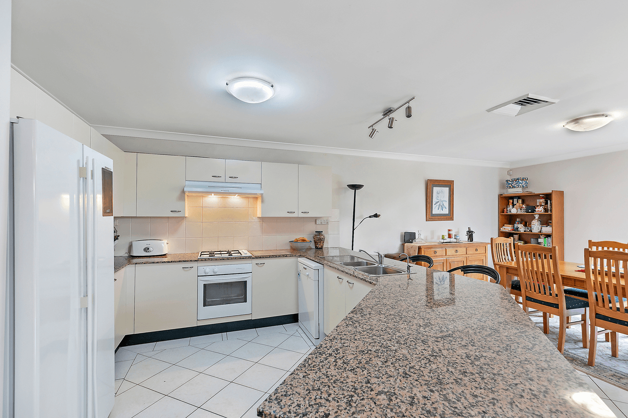 8 Stallion Glen, GLENWOOD, NSW 2768