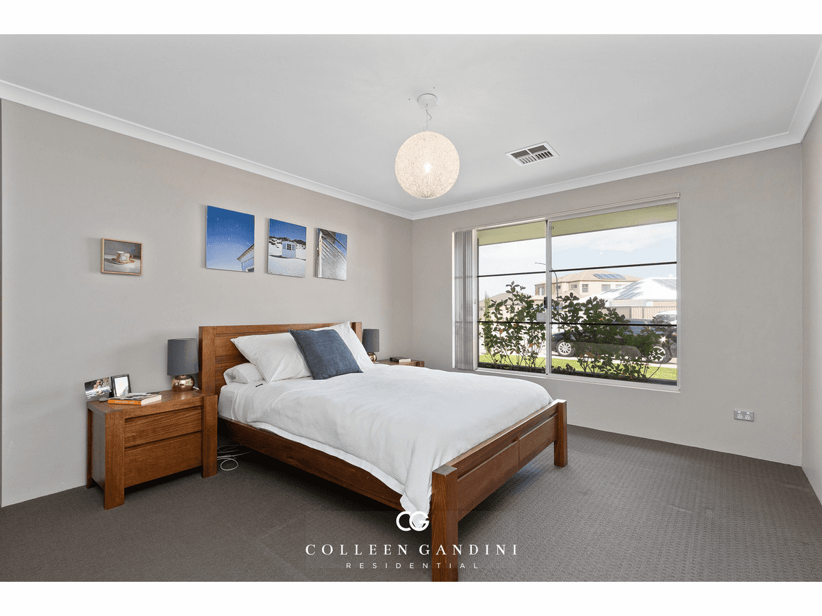 22 Petrona Crescent, Piara Waters, WA 6112