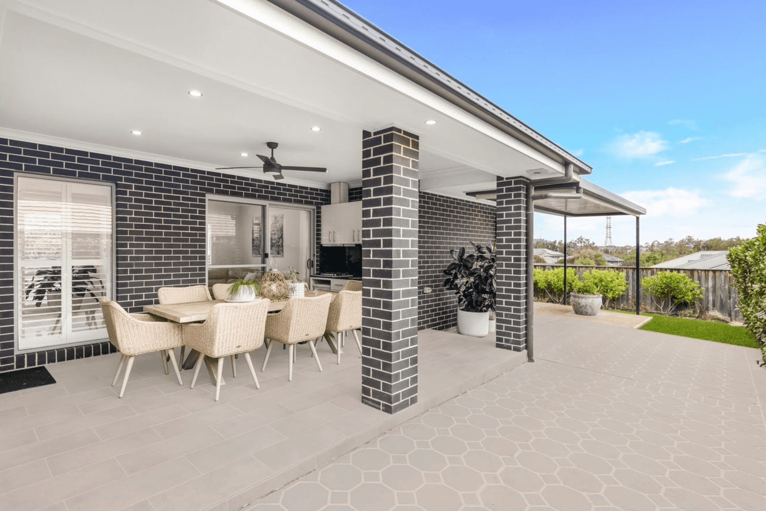 26 Fairbank Drive, Gledswood Hills, NSW 2557