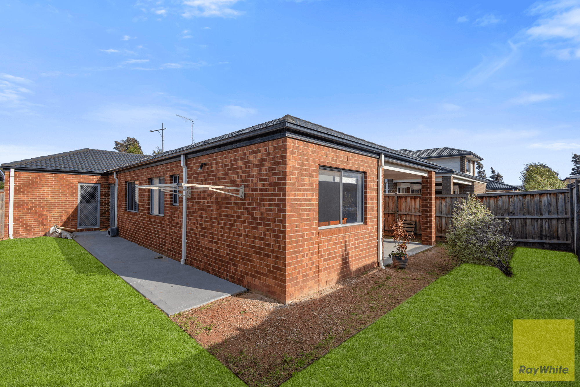 94 Grassbird Drive, POINT COOK, VIC 3030