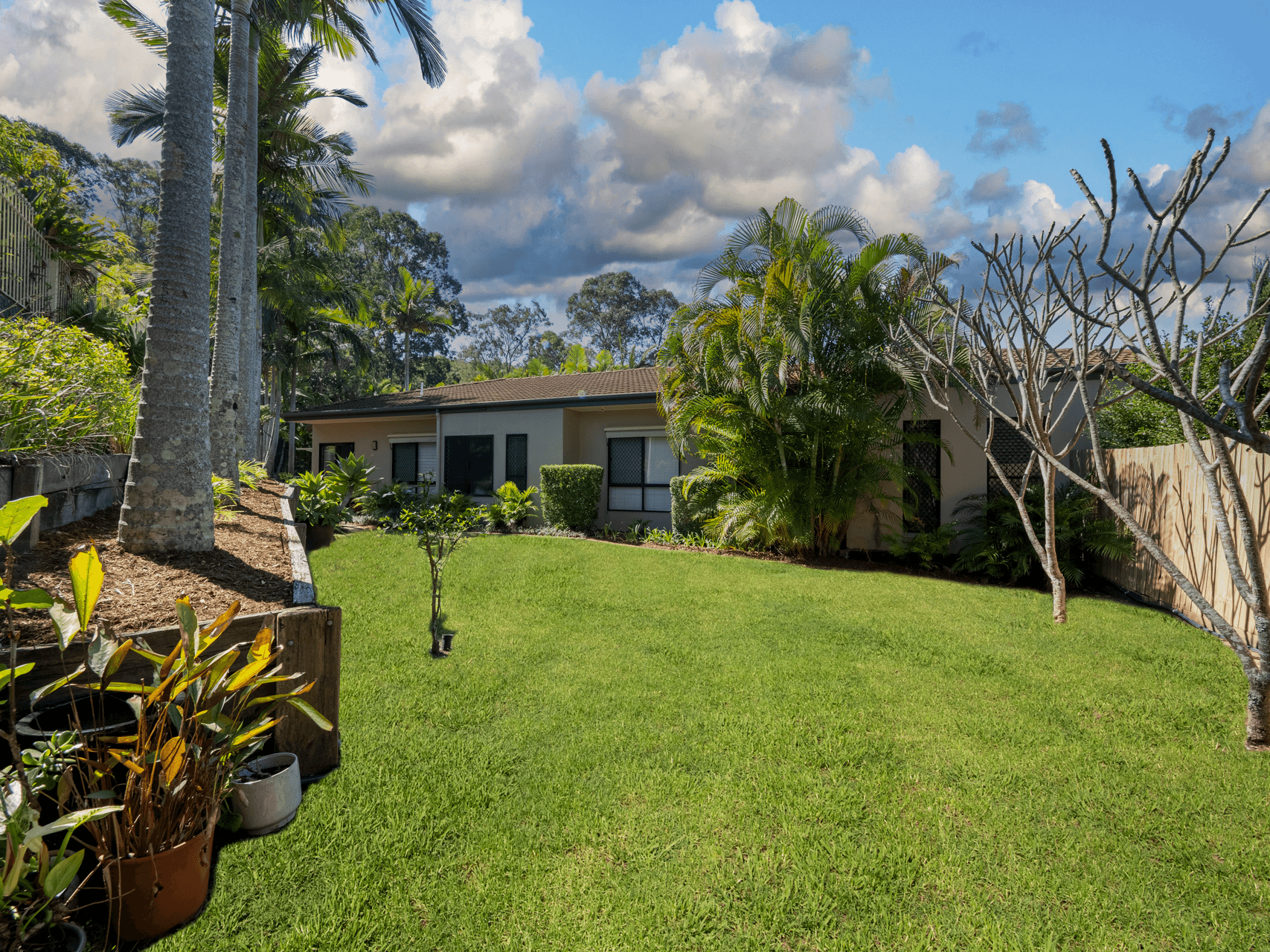 20 Ringway Place, CHAPEL HILL, QLD 4069