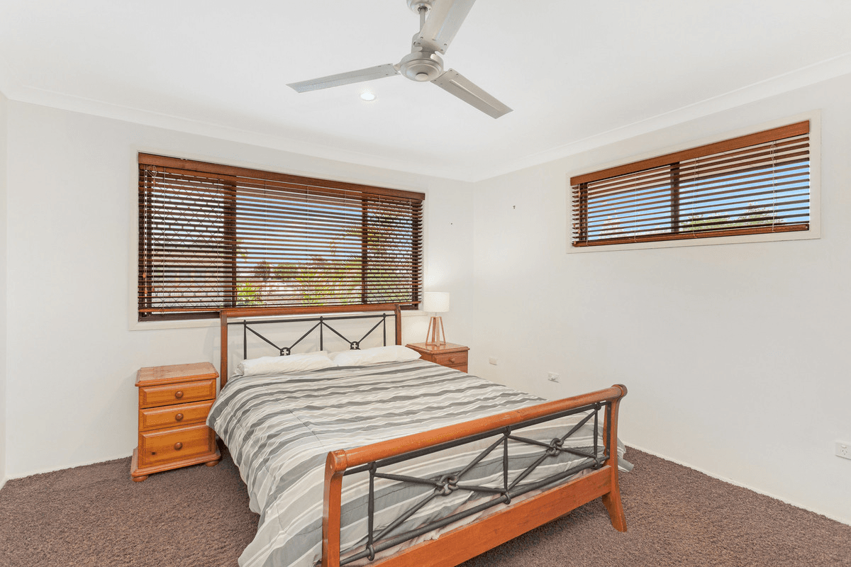 2 Razorbill Street, Burleigh Waters, QLD 4220