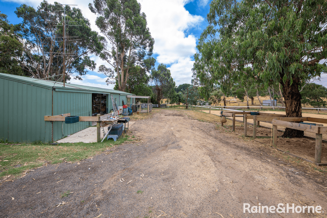 13 Taylors Court, KYNETON, VIC 3444