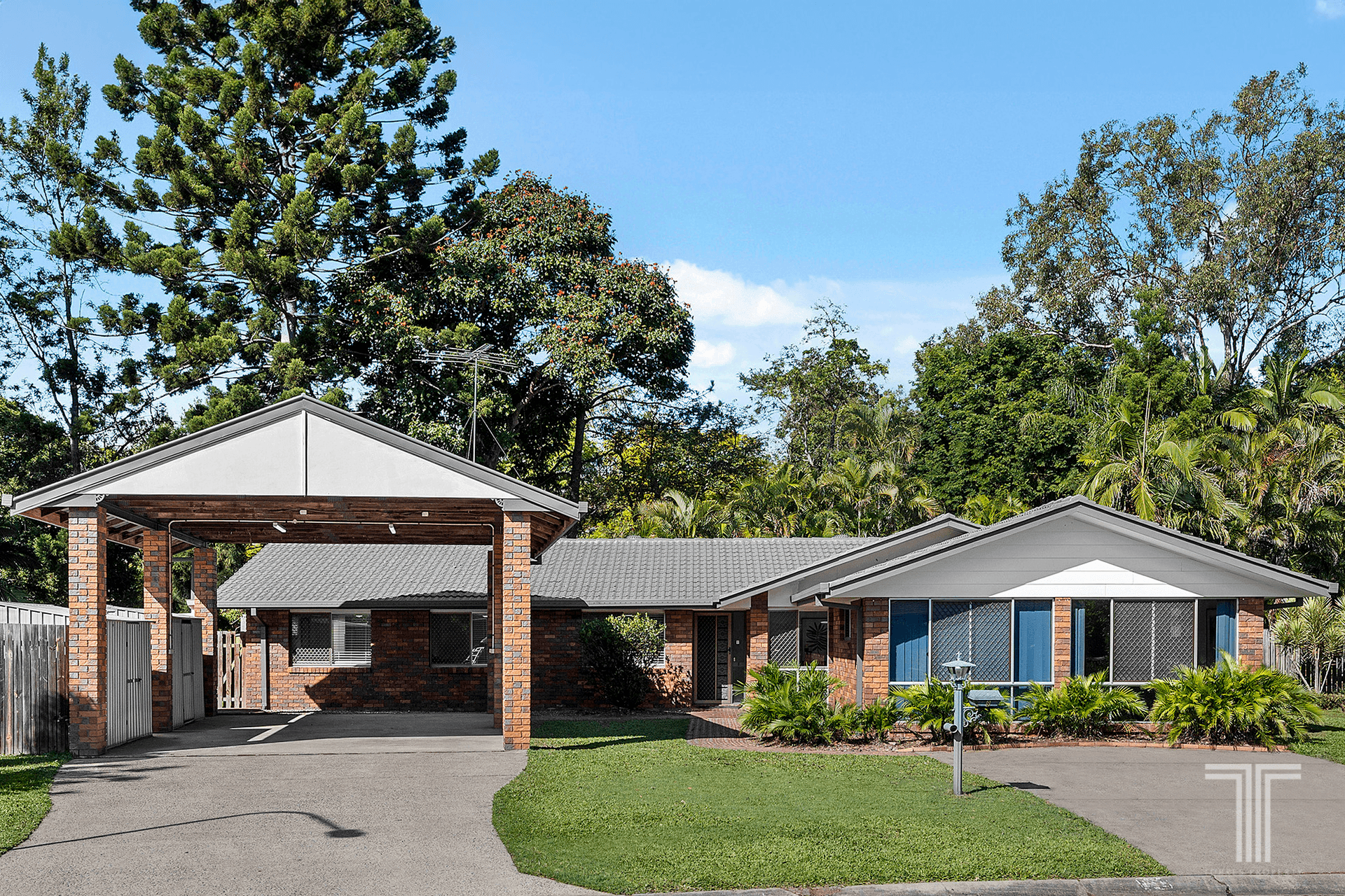 9 Norham Court, Carindale, QLD 4152