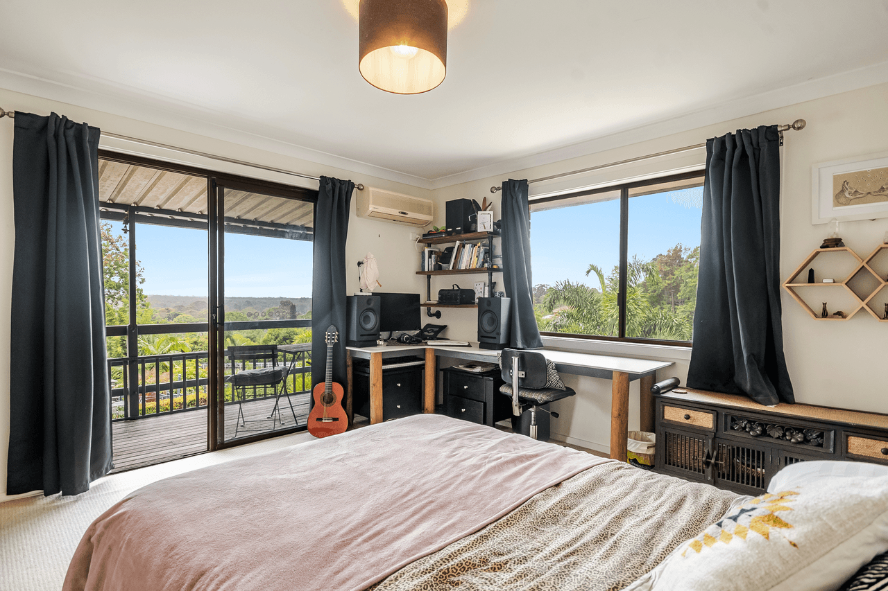 18 Kiyung Court, OCEAN SHORES, NSW 2483