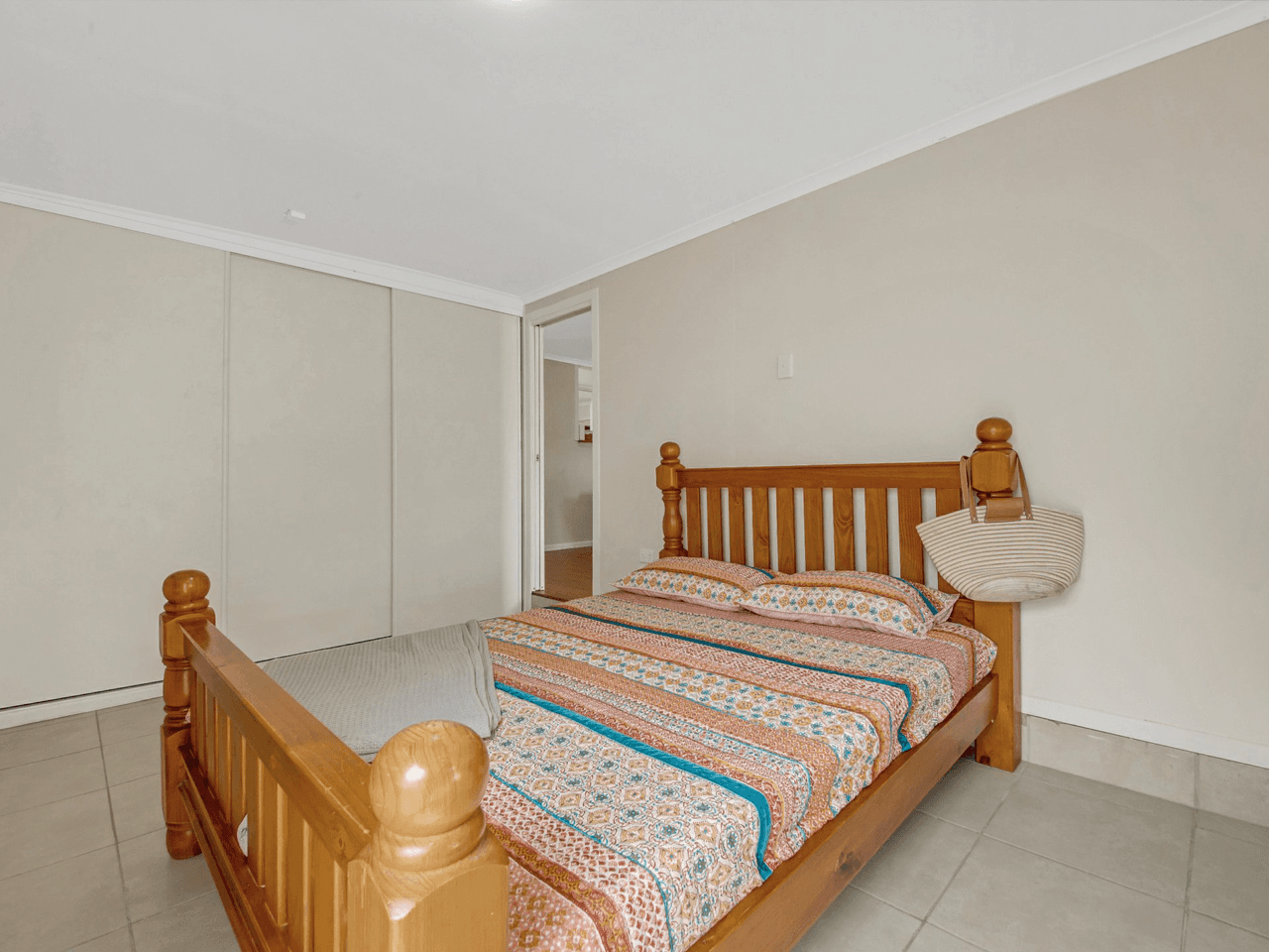 13 Hayes Avenue, BOYNE ISLAND, QLD 4680