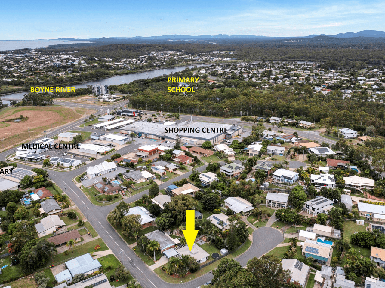 13 Hayes Avenue, BOYNE ISLAND, QLD 4680