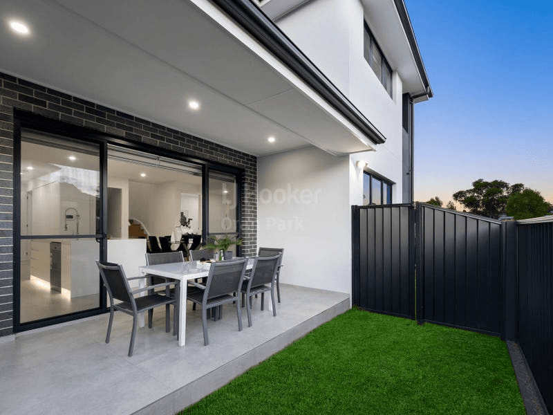 28 Barrier Street, GREGORY HILLS, NSW 2557